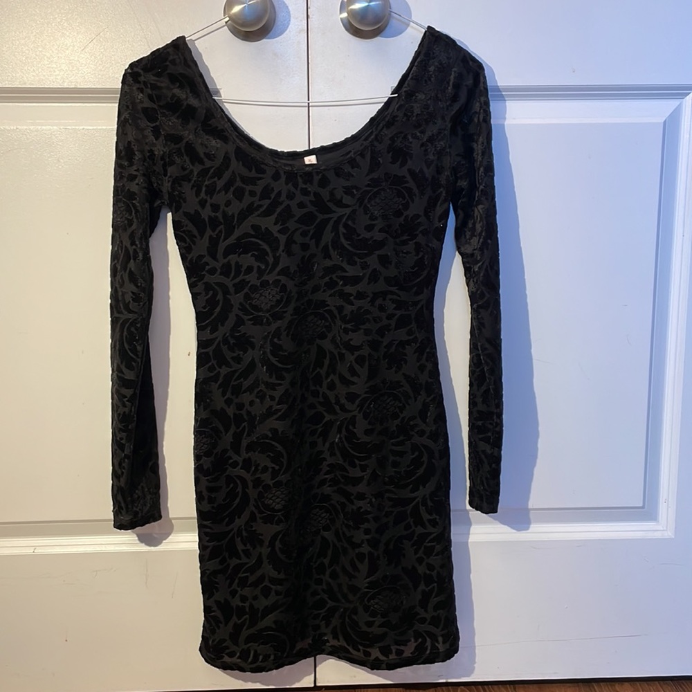 Black Cocktail dress in velvet burn-out size small - Picture 3 of 11